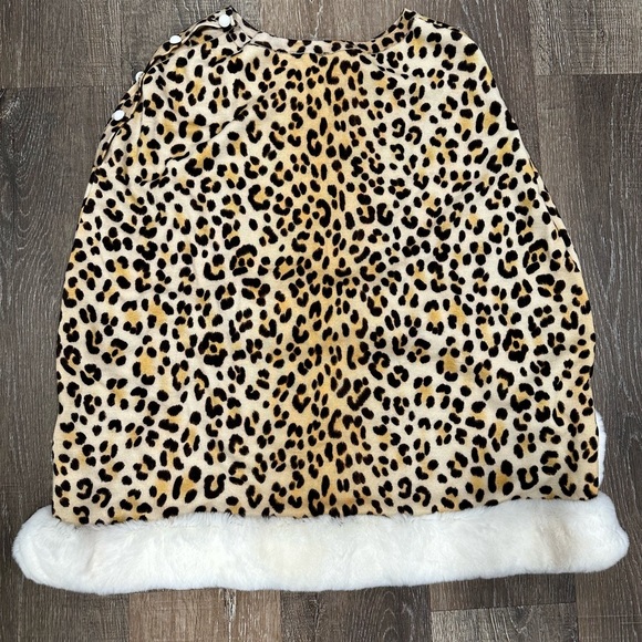 * Made from real fox fur.
* Used like new. Excellent condition. - Picture 2 of 4